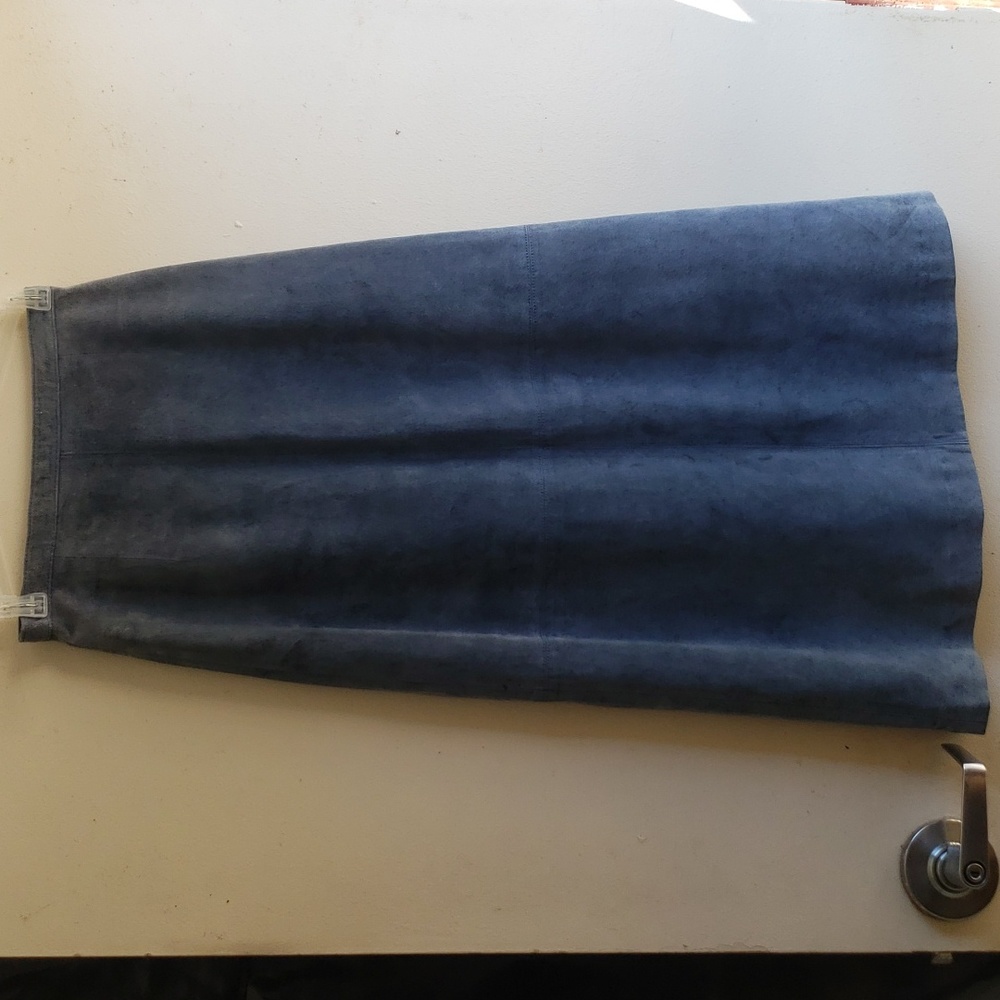 Brandon Thomas 100% leather suede skirt size 2P